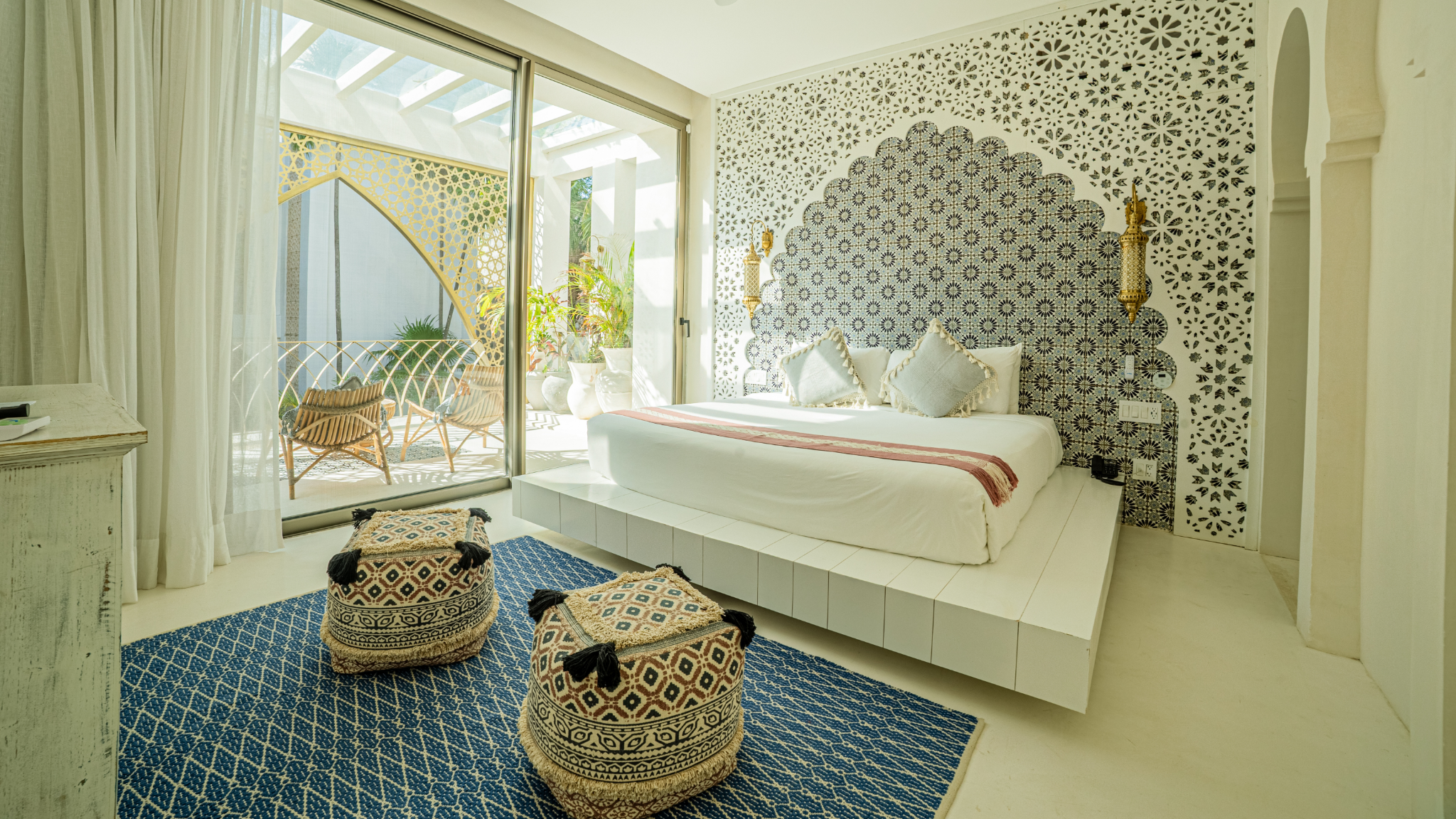 The Rooftop Pool Master Suite